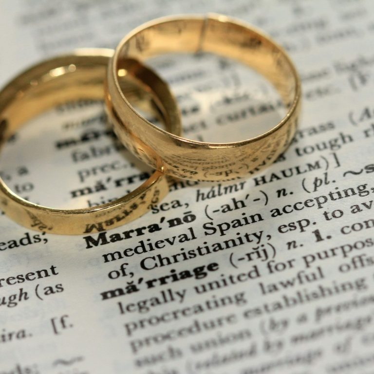 Married couple in the Cotswolds